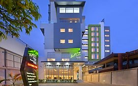 Whiz Prime Hotel Basuki Rahmat Malang